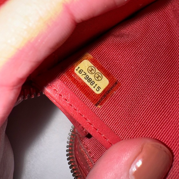 AUTHENTIC CHANEL Coral Orange Matelasse Patent Interlocking C CC Quilted Wallet - Picture 12 of 16